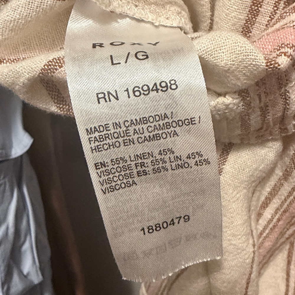 DONATING SOON- ROXY Costco Striped Cargo Pocket Pants - Picture 4 of 7